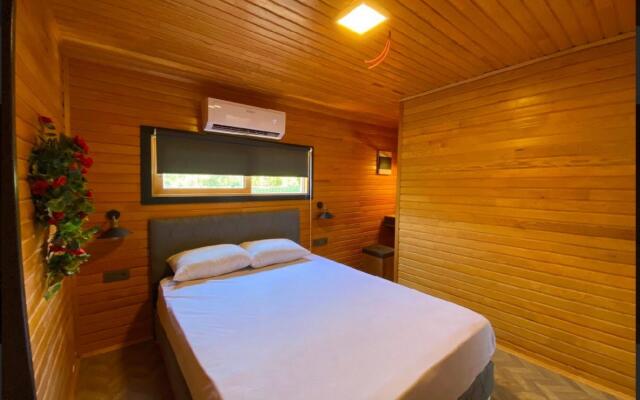 Fabulous Bungalow With Jacuzzi in Konyaalti