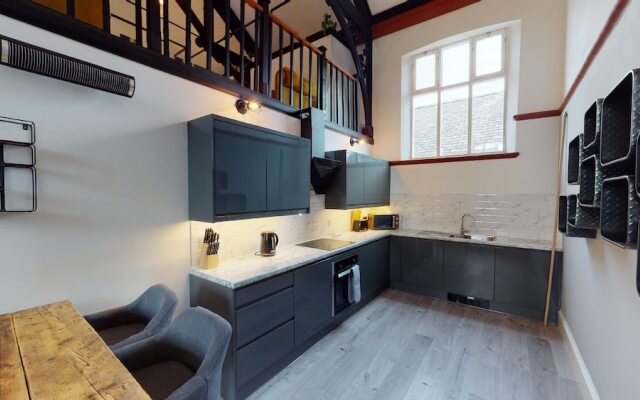 Hu1 Boutique City Apartment - Sleeps 6