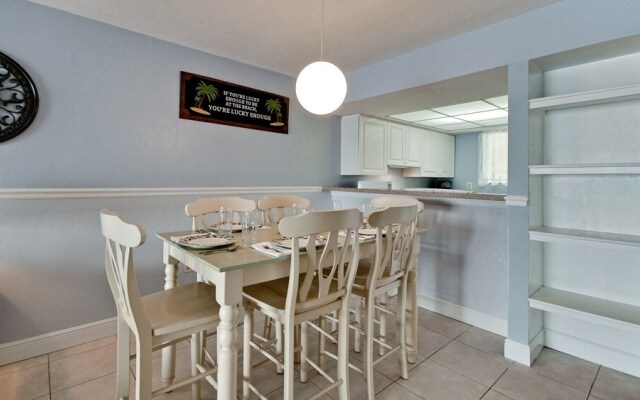 Runaway Bay Resort by BBG