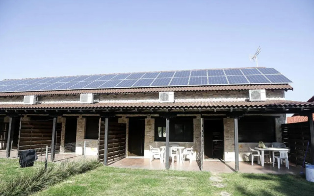 Gioulis Apartments & Studio