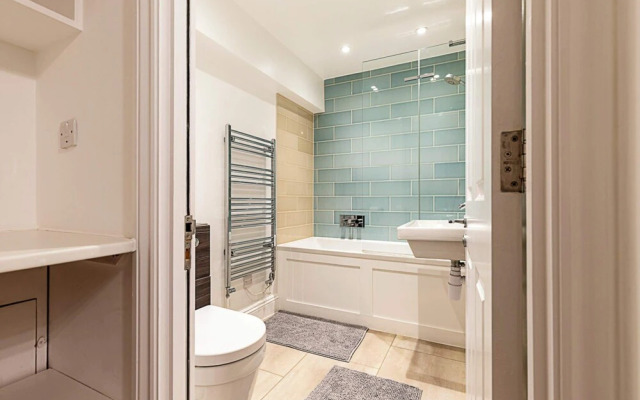 Charming and Modernised Edwardian Flat