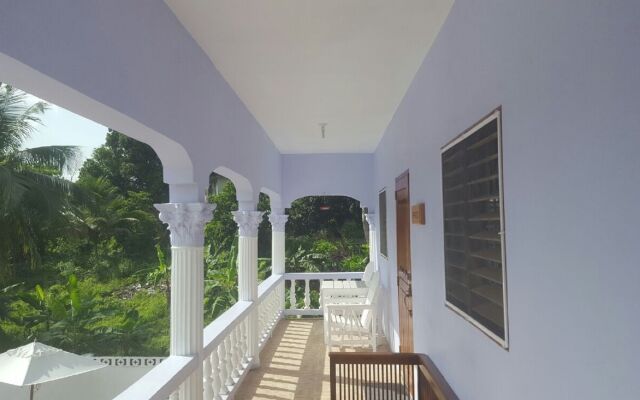Pimento Studio Apartment
