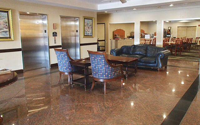 Clarion Suites Conference Center near I-95