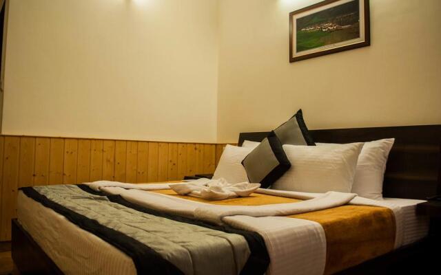 Flagship 8421 Hotel Seven Hills