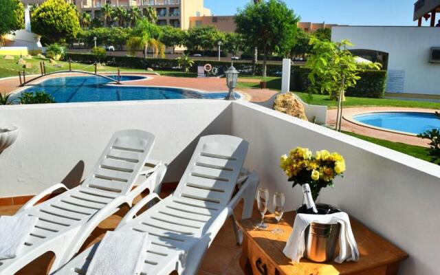 Townhouse 700M From Sao Rafael Beach