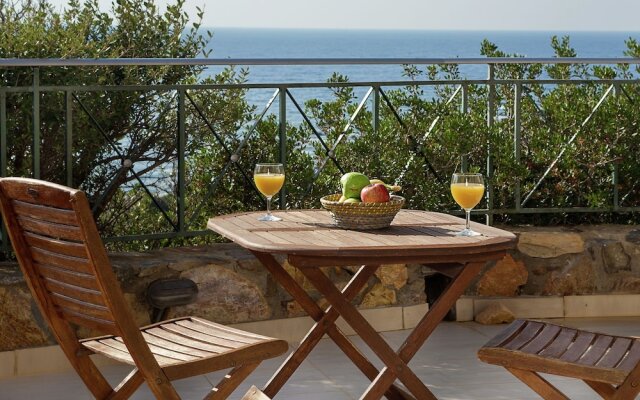 Meliti Sunset View & Private Pool Villa with Jacuzzi 4 Couples