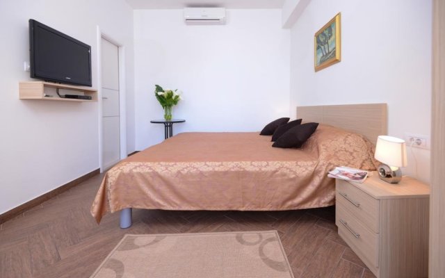 Ploce Apartments- Adults only