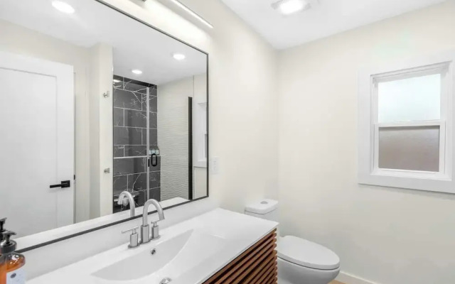 Little Bearcat Bungalow Stay on Ozark Waterfront