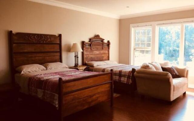 Seaview White House B&B