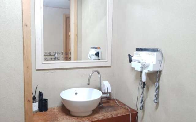 Sacheon Seopo Beach Pension