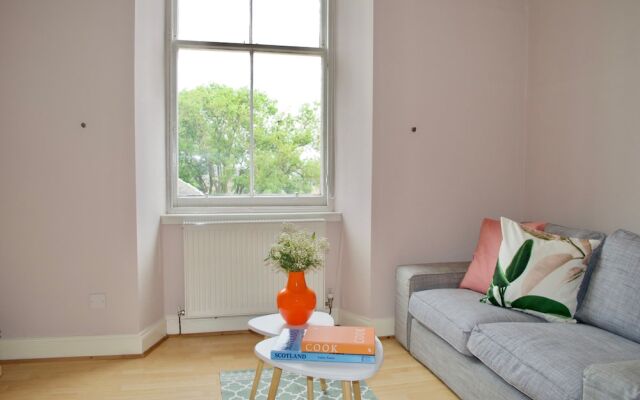 Bright And Spacious 1 Bedroom Flat