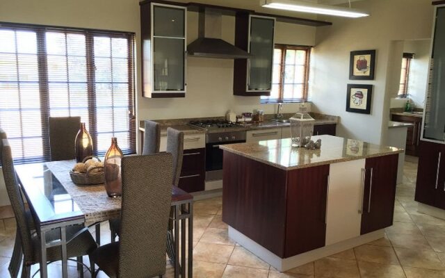 Rose Cottage Dullstroom Bed and Breakfast