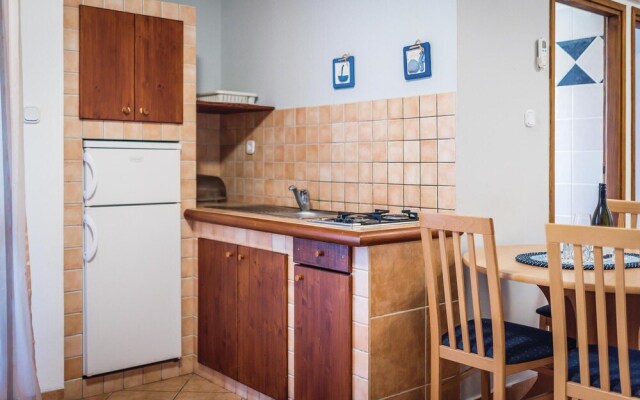 Amazing Apartment in Grebastica With 2 Bedrooms and Wifi