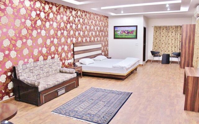 Adhunik Hotel Neemrana