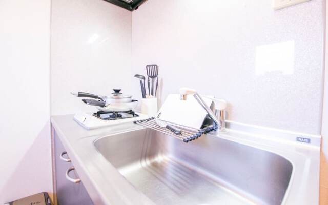 Residential Hotel Amika-F Sangenjaya 303