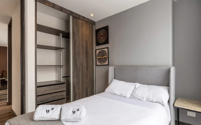 w Modern 2BR in Luxury Building in Chico