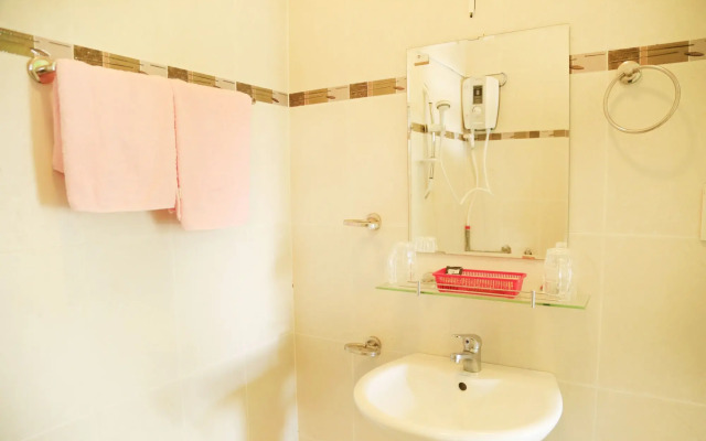 Hoai Huong Homestay