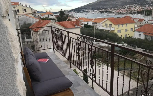 Tomi - With Beautiful View - A1