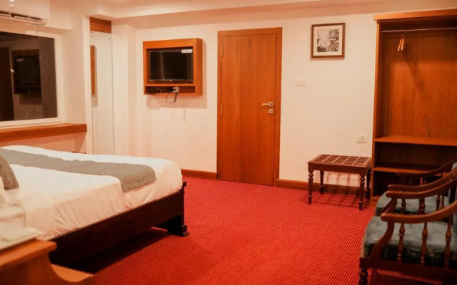 Mps Royal Suites