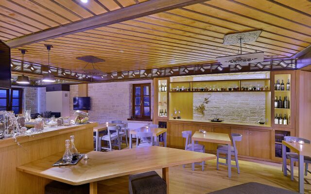 Dilofo Hotel Luxury Suites
