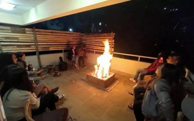 Ronglyang Lotus Villa Homestay (Near MG Road)