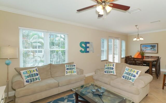 Island Retreat Apartment 4