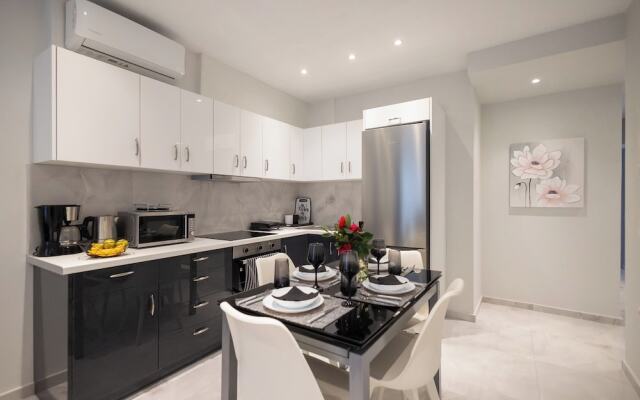Marialena Luxury Apartment