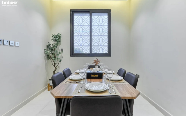 bnbmehomes-Aesthetic 3BR nr Airport-D4