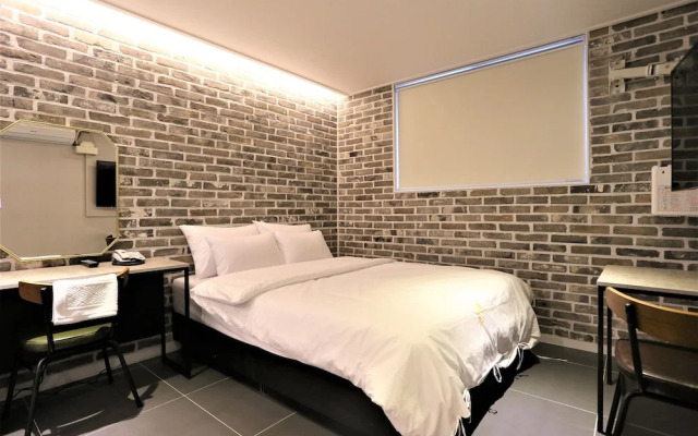 M&Lucky Hotel