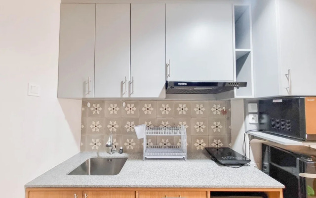 Good And Comfort Stay Studio Patraland Amarta Apartment
