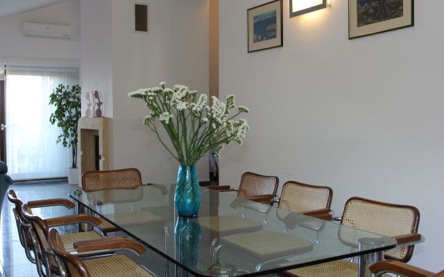 Holiday house Silvia - open pool: Supetar, Island Brac