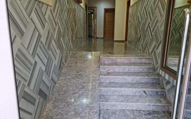 Appartement neuf avec piscine à 300m de la plage!