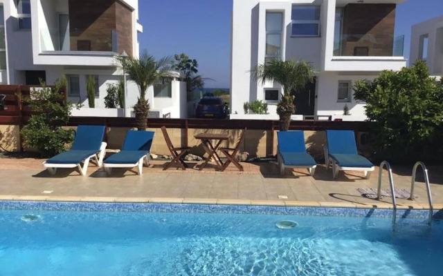 Carolyn Villa , Ayia Napa