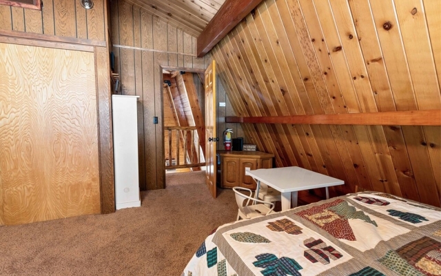 082 - Cozy Cub Cabin