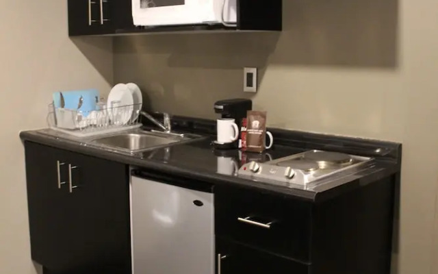 Elite 47 Hotel & Suites