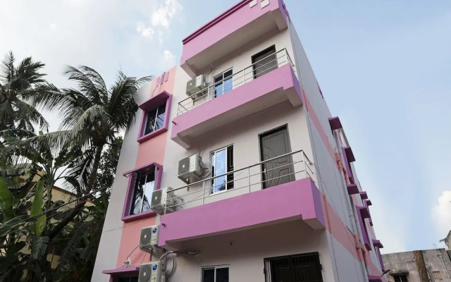 OYO 13527 Usha Residdency
