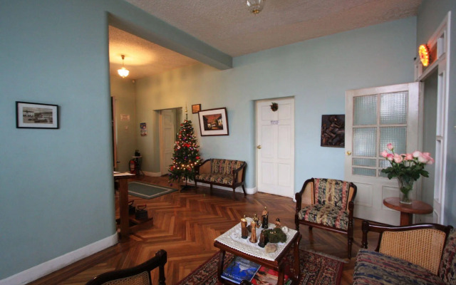 Travellers Inn