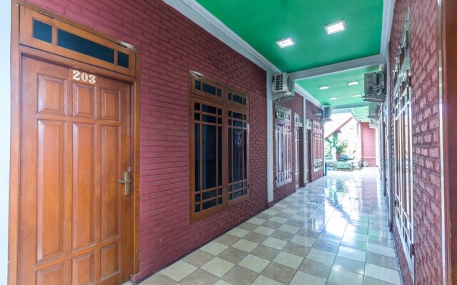 OYO 1424 Guntary Residence