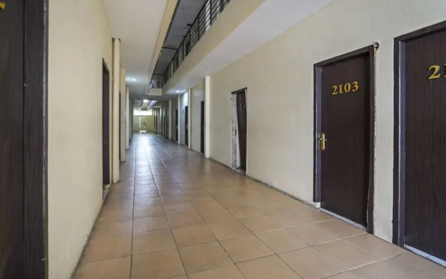 OYO 91035 De Ritz Residence
