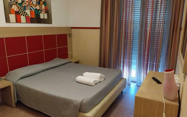 Hotel Carol