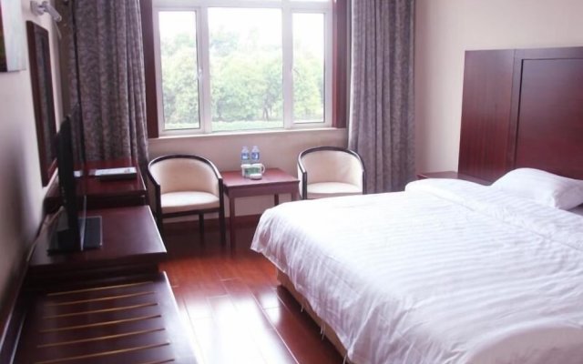 GreenTree Inn Suzhou Kunshan Bacheng Town Hubin North Road Business Hotel