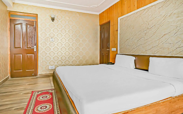 Collection O 83430 Hotel Sanjauli Inn