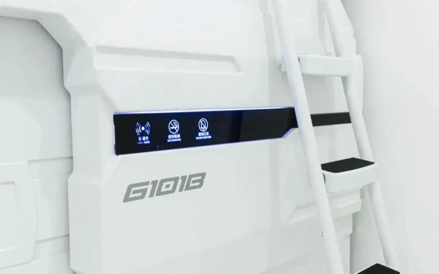 My Capsule Hotel by RedDoorz