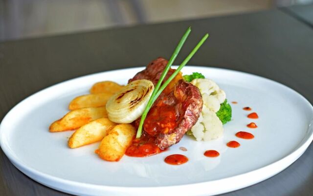 Golden Tulip Mataram-Lombok