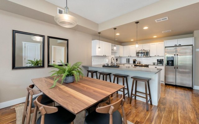 Amazing Urban Townhome Near Breweries & River!