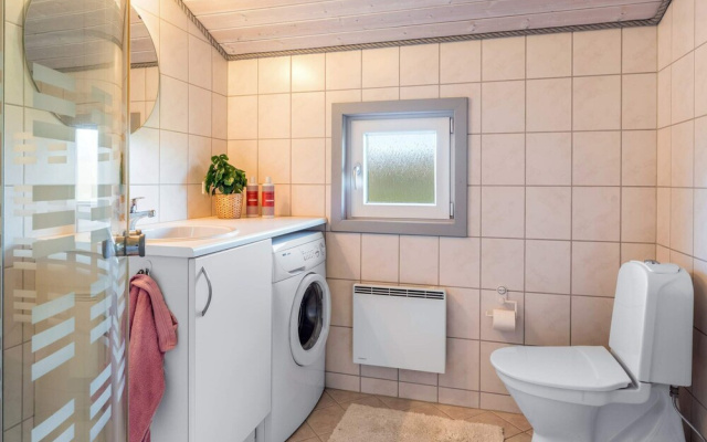 6 Person Holiday Home in Hemmet