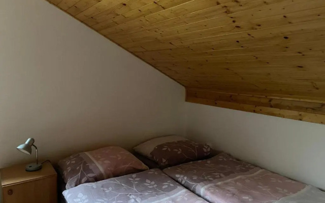 Chata Bezdrev u Hluboké nad Vltavou