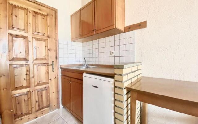 Aloni Rooms