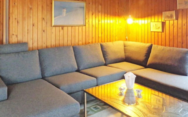 6 Person Holiday Home in Vaeggerlose