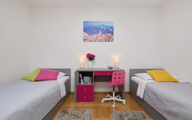 Apartment Harmony - Parking